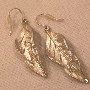 Chloe+Isabel Feather Earrings